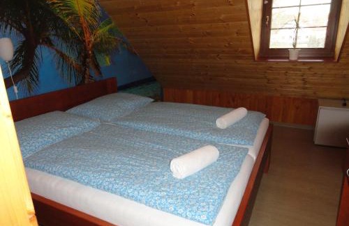 Zar House | Penzion Žumberk