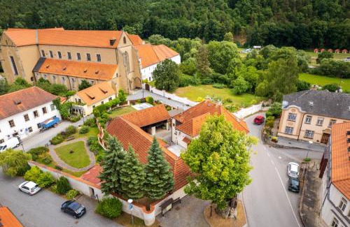 Zlata Koruna House | Penzion a kemp Koruna