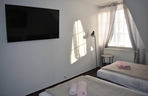 Stary Plzenec Hotel | Penzion a Restaurace Na Jízdárně