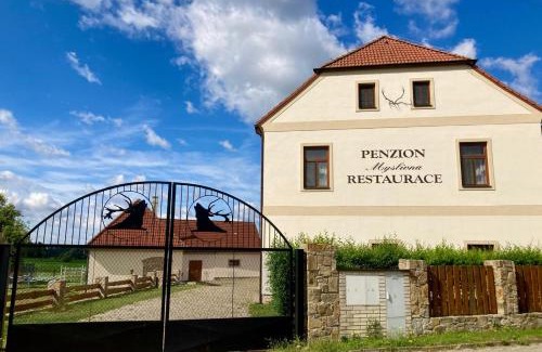 Novosedly nad Nezarkou House | Penzion a restaurace Myslivna Kolence - Třeboňsko