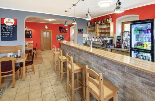 Touzim Hotel | Penzion a restaurace U Vladaře