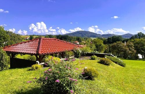 Zavisice House | Penzion Bez Modrého Páva