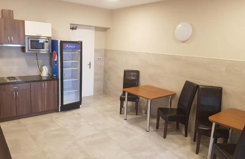 Louny House | Penzion Hudebka