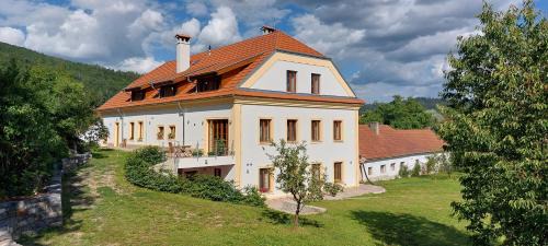 Lomnicka House | Penzion Sáblíkův mlýn