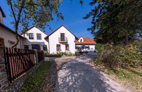 Mnisek pod Brdy House | Penzion Stříbrná Lhota