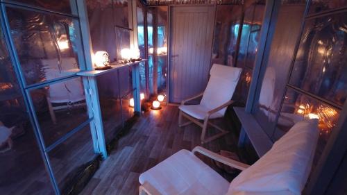 Karlovy Dvory Bed & Breakfast | Penzion Stříbrný vítr