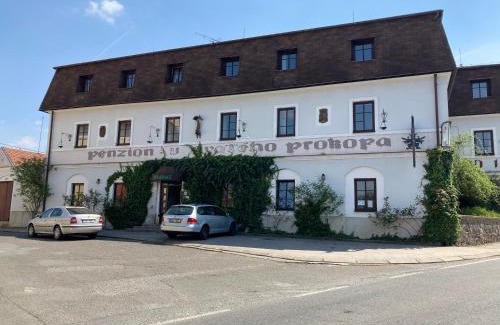 Stredokluky House | Penzion u Svatého Prokopa