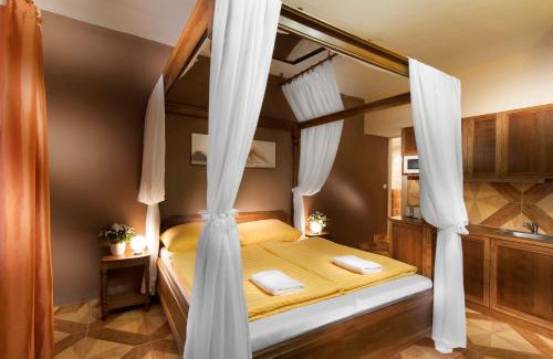 Ricany House | Penzion V Roklich & Apartmens V Roklich
