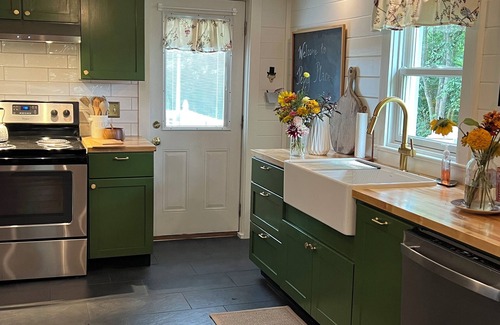 Boyce Other | PEONY PLACE nCharming 2BR farmhouse in the heart of horse country on flower farm