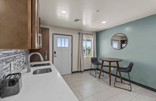 Safford Apartment | Peppertree Studios D2