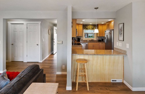 Lake Forest Park House | Perch - LFP View Home: Cozy 4BR Home, Lake Washington View Deck, Backyard