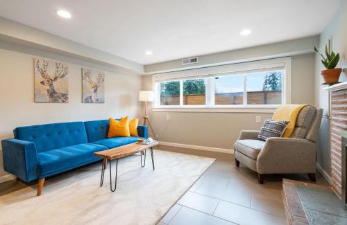 Shoreline House | Perch - Shoreline Gathering Spot