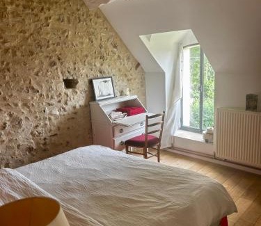 Courcerault Bed & Breakfast | Perche QUEEN's Bedroom in Maison Nomade Chic