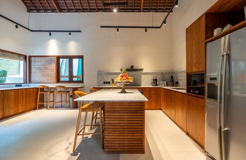 Pererenan Villa | Pererenan 5BR Paradise - 2 Pools & Garden Bliss