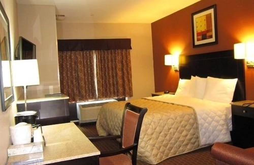 Monmouth Junction Hotel | Perfect Stay at Red Carpet Inn Monmouth! Free Breakfast!