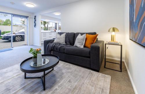 Burnside Apartment | Perfect 1-Bedroom Retreat Near the Airport