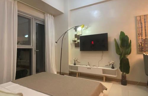 Tambo Apartment | Perfect 1BR With Magnificant Bayview Garden View Near Okada, Solaire, Aiports, FREE PARKING