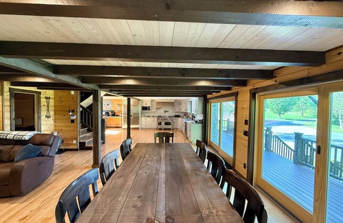 Turin House | Perfect 4 bedroom, 4.5 bathroomsnPlenty of parking. Ride trails from house