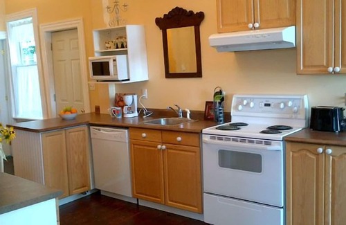 Pictou Apartment | Perfect Base To Explore Nova Scotia And PEI Or Just to Loiter.