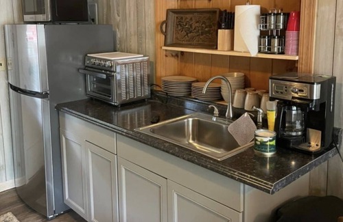 Jamestown Cabin | Perfect cabin centrally located to Big South Fork and Pickett Park. SXS FRIENDLY