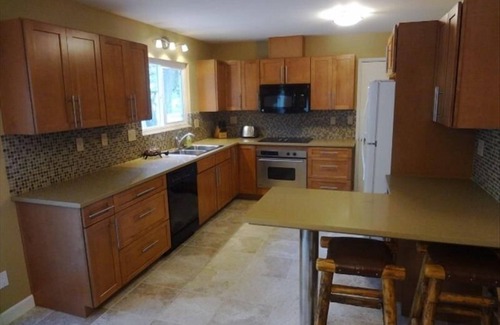 Northeast Carmel House | Perfect Carmel Retreat - Walk to Downtown