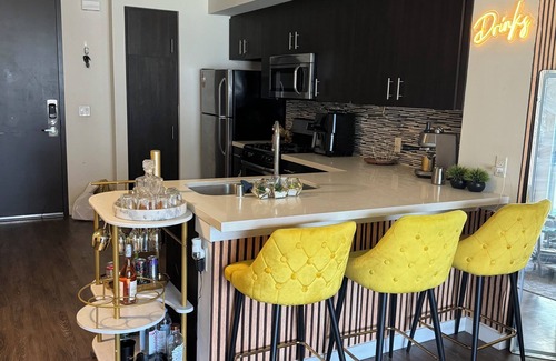 City West Condo | Perfect for Business Travelers in beautiful Downtown Los Angeles