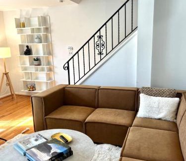 Del Ray House | Perfect For Families That Want To Be Close To Dc