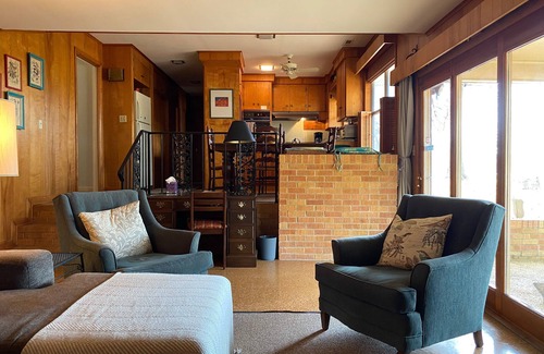 Starkville House | Perfect for Game Weekends - Rent a Football Weekend, get a third night FREE.