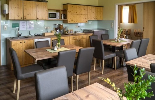 Heidenreichstein Apartment | Perfect for horse lovers and those seeking relaxation - vacation apartment on the riding stables with steam bath, sauna and relaxation room