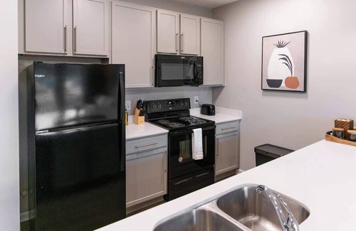 Spartanburg Apartment | Perfect for long stays, walk to downtown, king bed