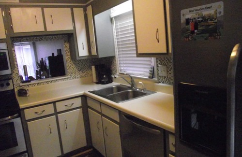 Forest Hills Condo | Perfect for MASTERS. 2BR, 2 1/2BA