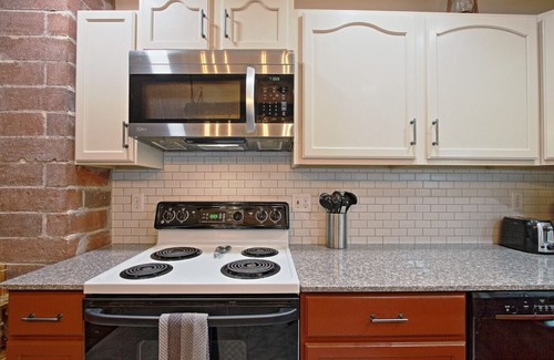 Hummelstown Apartment | ❤️ Perfect for traveling nurses! - Wifi, AC, 4-6 minute commute to Hershey Med