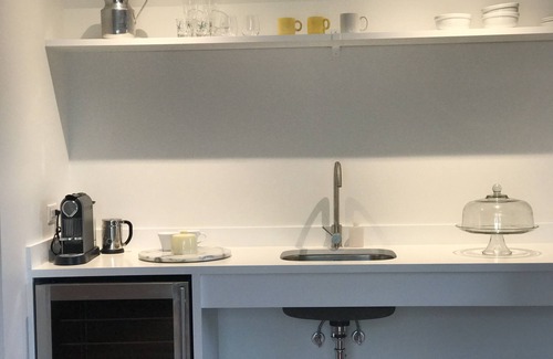 East Marion Apartment | Perfect Getaway Apartment For Couples or Single Travelers