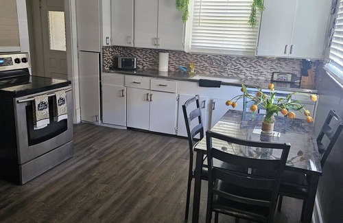 Woodway Apartment | Perfect location for Baylor Students!nAsk about our discounts!