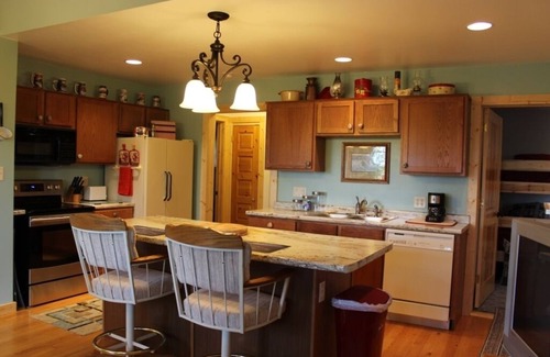 Au Train Cottage | PERFECT LOCATION! Lake Superior View, AuTrain River (Kayak), Snowmobile Trail