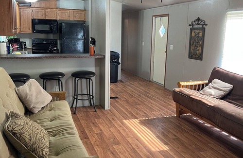 Texas Gulf Coast Region House | Perfect Spot for Relaxing! Quick access to industrial facilities and beach.