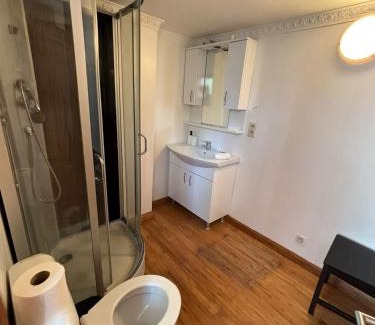 Laken Apartment | Perfect Stay for Events 1BR and Sofa Bed near Expo 12