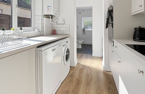 Grantham House | Perfect Town Location – Spacious 3-Bedroom Townhouse with Garden in Grantham!