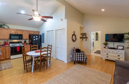 Sylva Cabin | Perfectly Located Mountain Cabin with Breathtaking, Long Range Views!