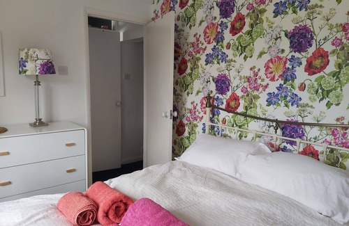 Cranleigh Cottage | Period cottage in the Surrey Hills,, AONB, 2 mins from PH