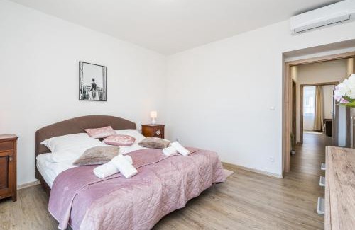 Hradec Kralove Apartment | Perla Hradce 203