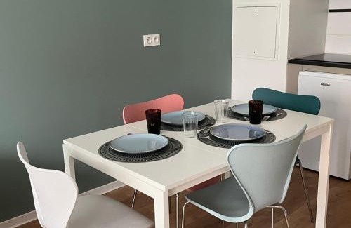 La Courneuve Apartment | PERLE HDG Tout Confort
