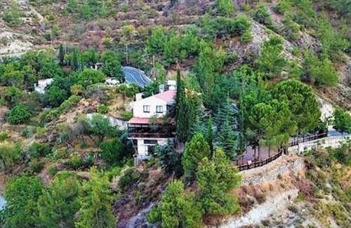 Askas House | Perneia Rooms