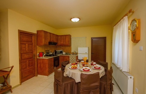 Platres House | Persephone Cottage - Enhance Your Senses
