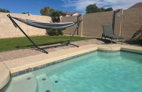 Villago House | Pet friendly 3br 2ba Private optional heated Pool BBQ grill Golf Clubs close to park