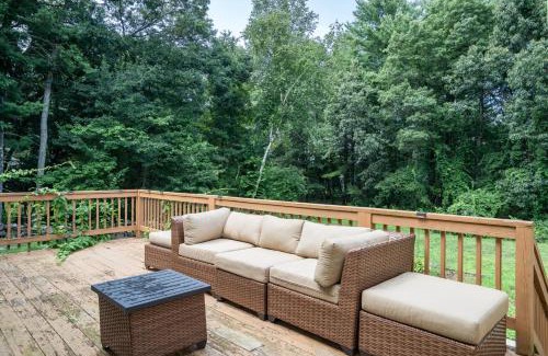 Lincoln House | Pet-Friendly 4BR Fireplace Patio BBQ