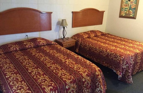Fairview Hotel | Pet-Friendly Accommodations at Knights Inn Fairview! 3 Convenient Units
