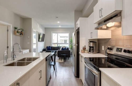 Southwest Calgary Apartment | Pet Friendly Apartment w/Free Underground Parking