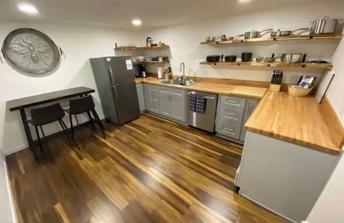 Arvada Plaza Area Apartment | Pet friendly apartment in thriving Arvada