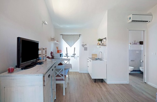 Arcola Apartment | Pet-Friendly Apartment Rosadimaggio Violetta with Balcony & Wi-Fi